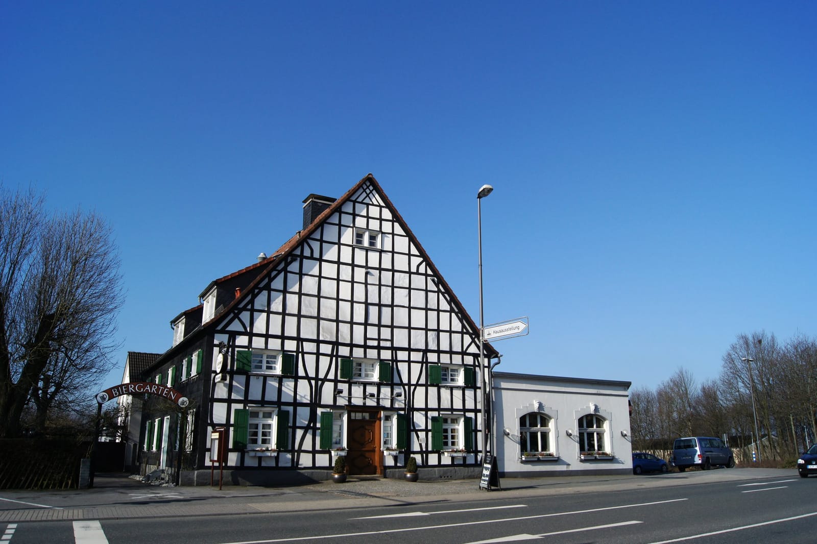 Außenansicht des Hotel & Steakhouse Westfalenkrug in Wuppertal